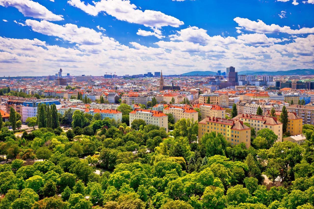 Herzlich Willkommen - Kuess Die Hand 3 Vienna Luaran gambar